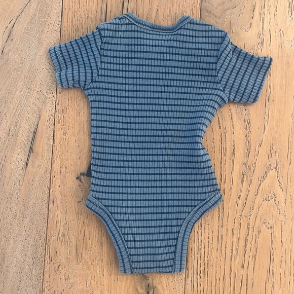 4 piece 0-3 month outfit bundle Old Navy Organic Cotton Ribbed Striped Blue Tan - Picture 11 of 16